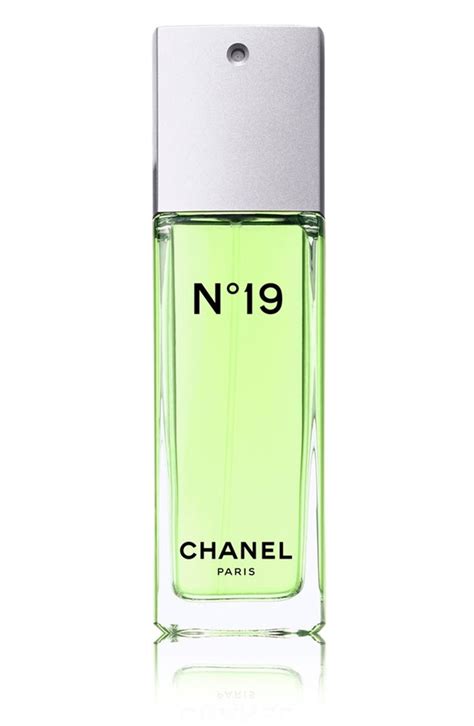 Chanel N°19 Eau de Toilette 